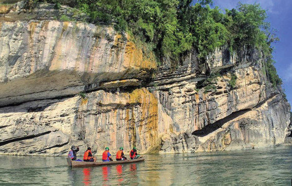 Boating at Governor’s Rapids in Maddela